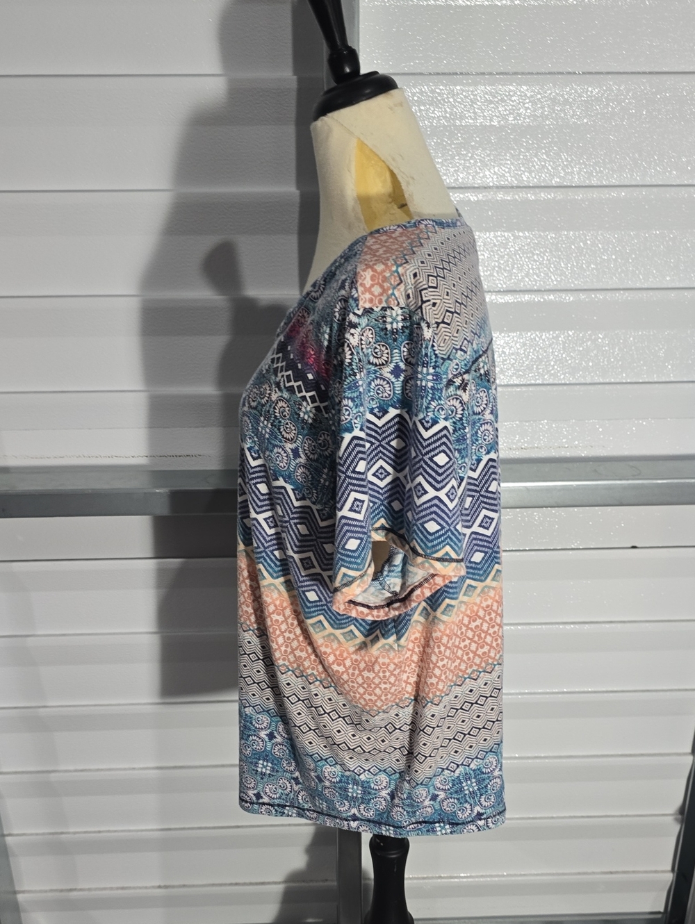 St. John's Bay Blue and Peach Multicolor Crisscross V-Neck Short Sleeve Top 2X - Picture 6 of 12